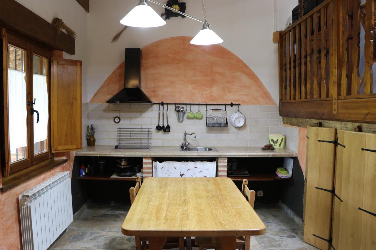 Apartamentos Rurales Casa Lafuente Luquiano ภายนอก รูปภาพ