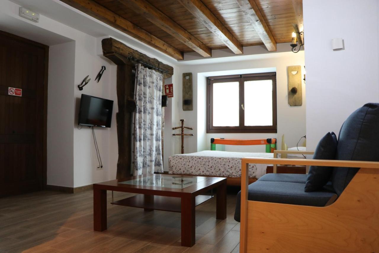 Apartamentos Rurales Casa Lafuente Luquiano ภายนอก รูปภาพ